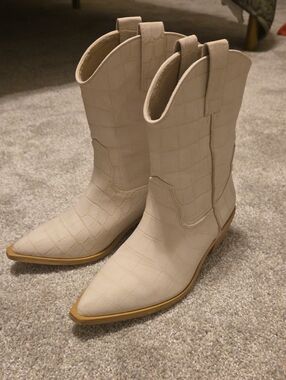 Shu Shop Croc-Embossed Pointed-Toe  Boots
